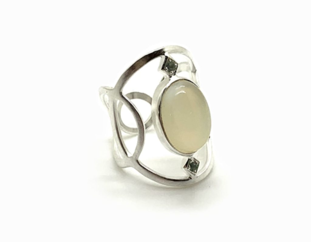 Cabochon de pierre de lune