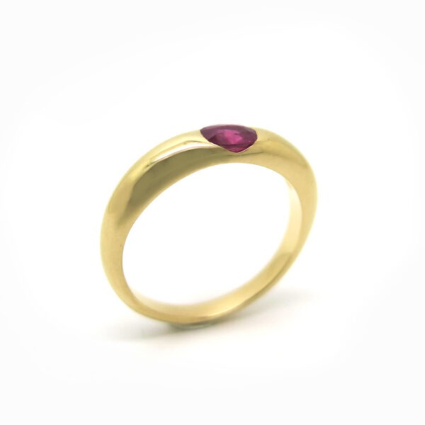 Bague jonc rubis sur mesure