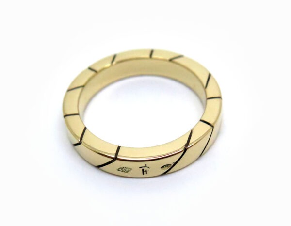 Bague sur mesure en or 18 carats