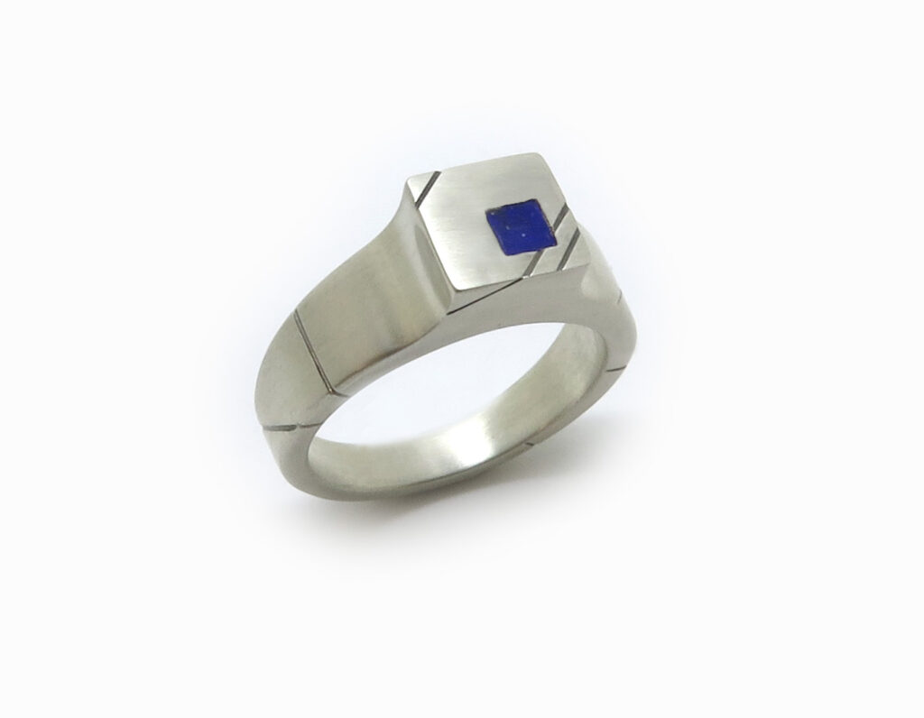 chevalière carrée lapis lazuli