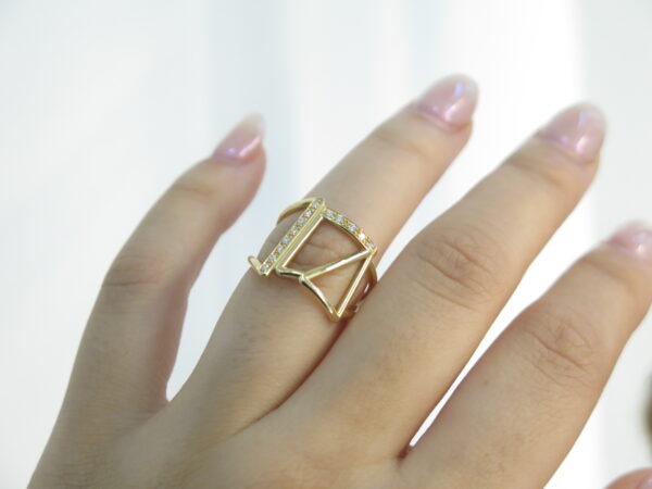 bague en or jaune et diamants