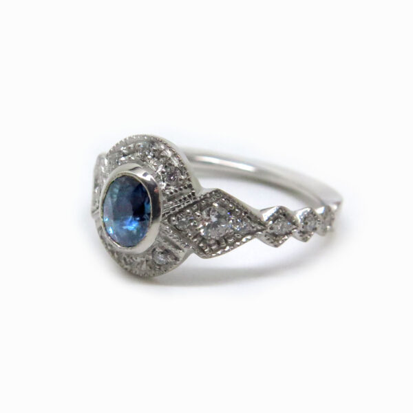 Bague sur mesure saphir et diamants