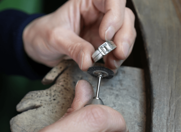 Restauration et réparation de bijoux