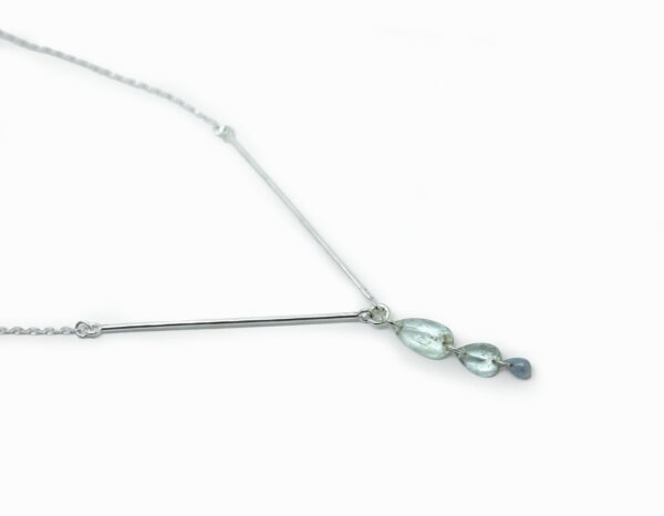 collier pierres fines artisanal