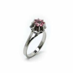 Solitaire ancien en tourmaline rose