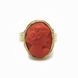 <b>Bague Camée </b><br><i>or jaune et Corail</i>