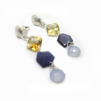2-Boucles-doreilles-en-citrinecordiorite-et-calcedoine-copie copie
