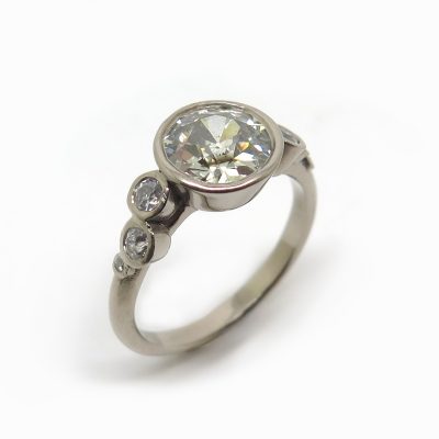 BAGUE EN OR BLANC ET DIAMANTS copie