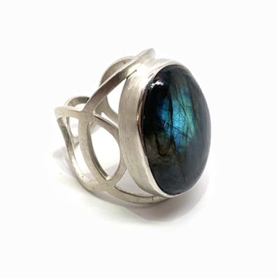 Bague en argent et labradorite
