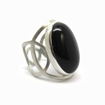Bague en argent et onyx