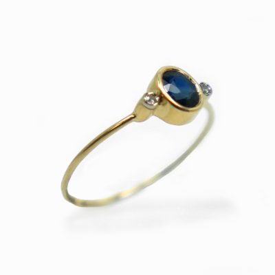 Bague-en-saphir-et-diamants