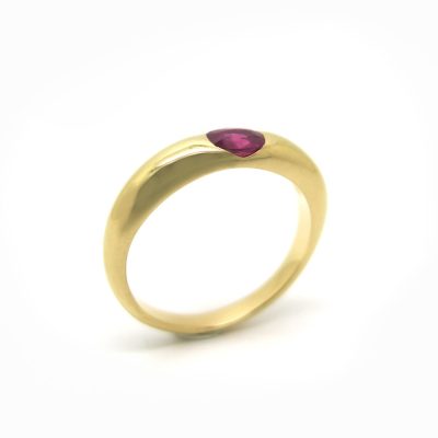 Bague jonc rubis sur mesure