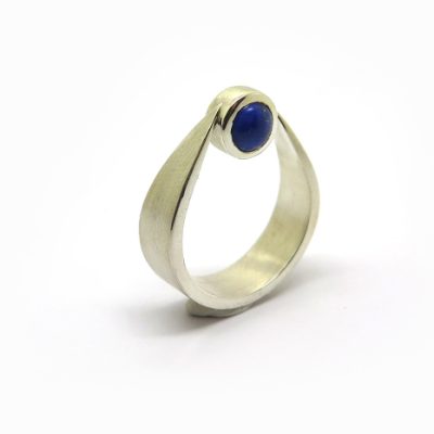 Bague de createur en lapis lazuli paris