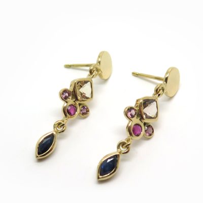 Pendants d'oreille or et pierres