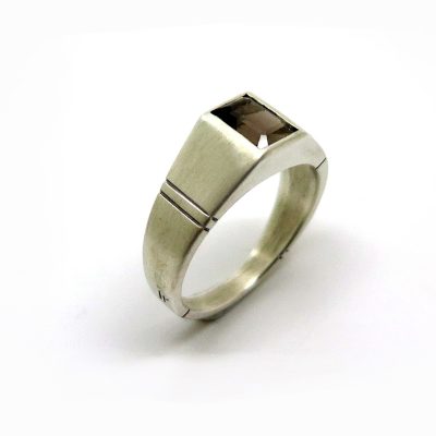 Chevalière pour homme argent massif et pierre