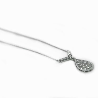 Collier sur mesure en diamants