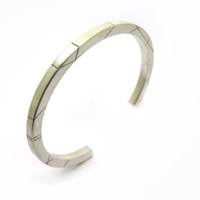 Bracelet section carré pour homme