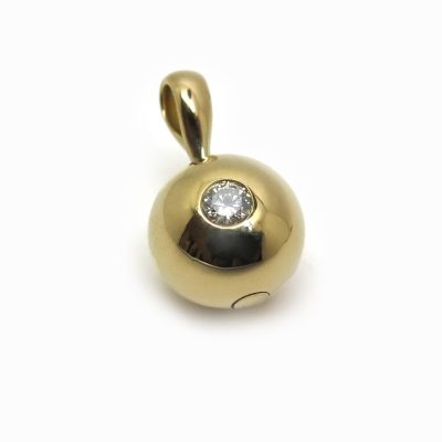 collier boule créateur paris