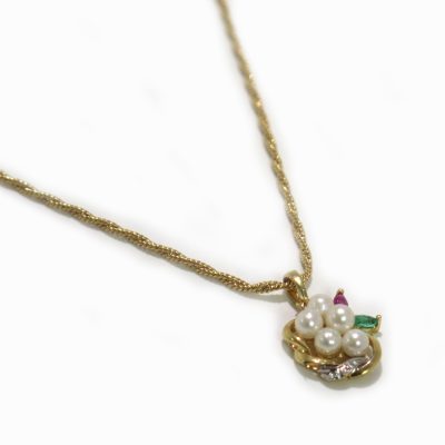 Pendentif en or jaune 18 carats perle d'eau douce émeraude et rubis