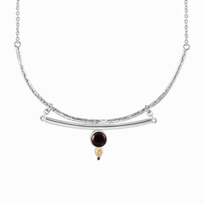 Plastron en argent et pierres fines