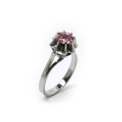Solitaire ancien en tourmaline rose