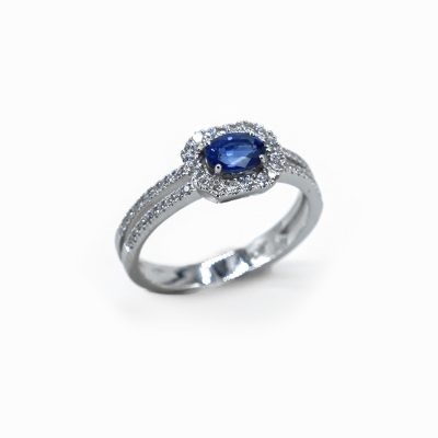 bague en or blanc 18 carat, diamants et saphir