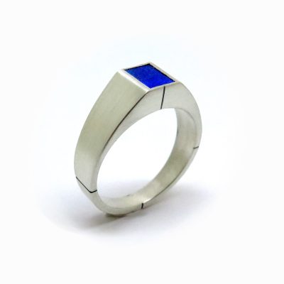 Chevalière pour homme en argent massif et lapis lazuli