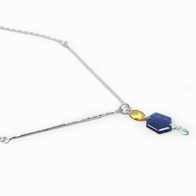 collier en pierre fine