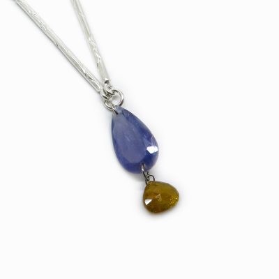 Collier en argent et pierres fines