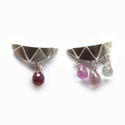 puces d'oreilles rubis
